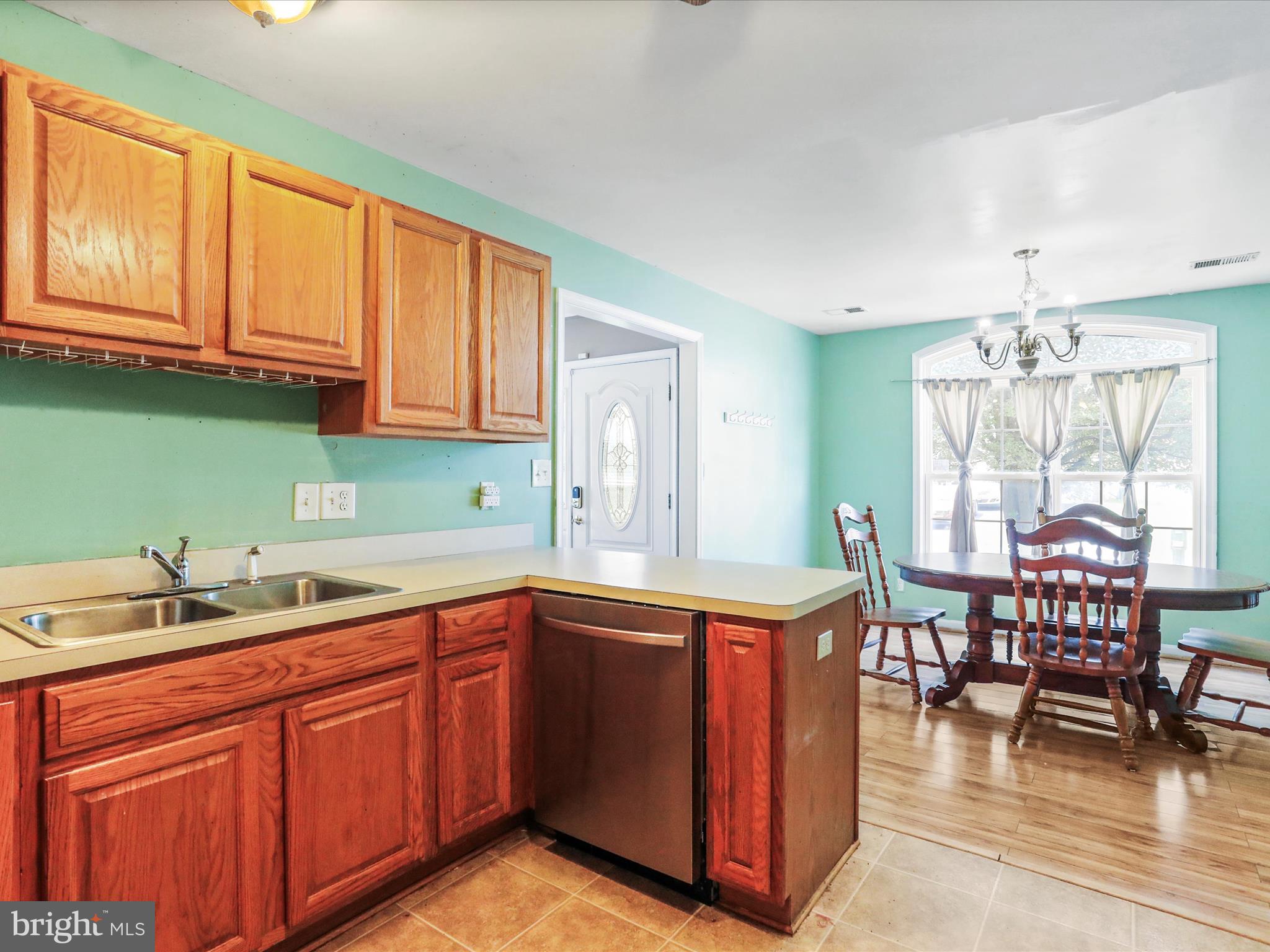 SYCAMORE VILLAGE - Residential