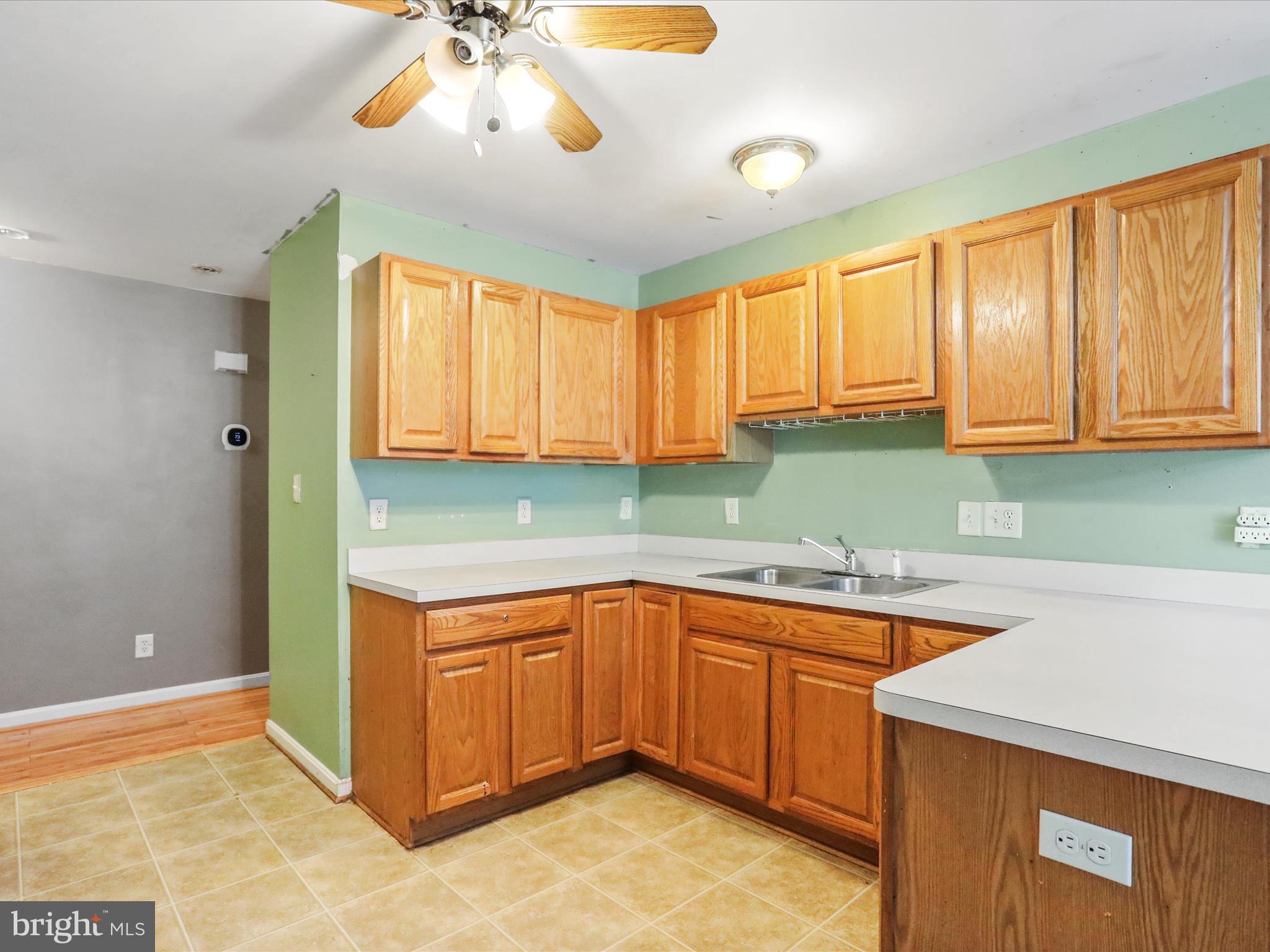 SYCAMORE VILLAGE - Residential