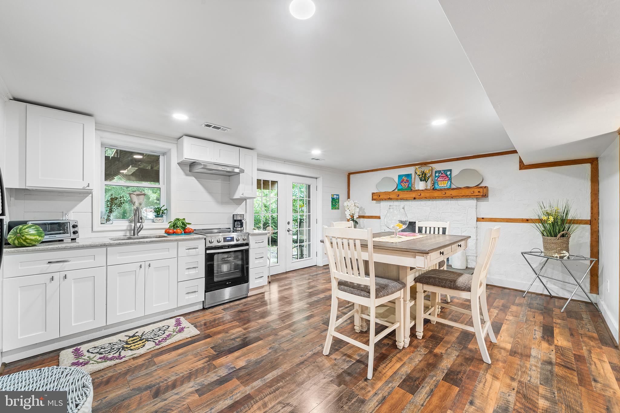 NEW HOPE HILLS - Residential