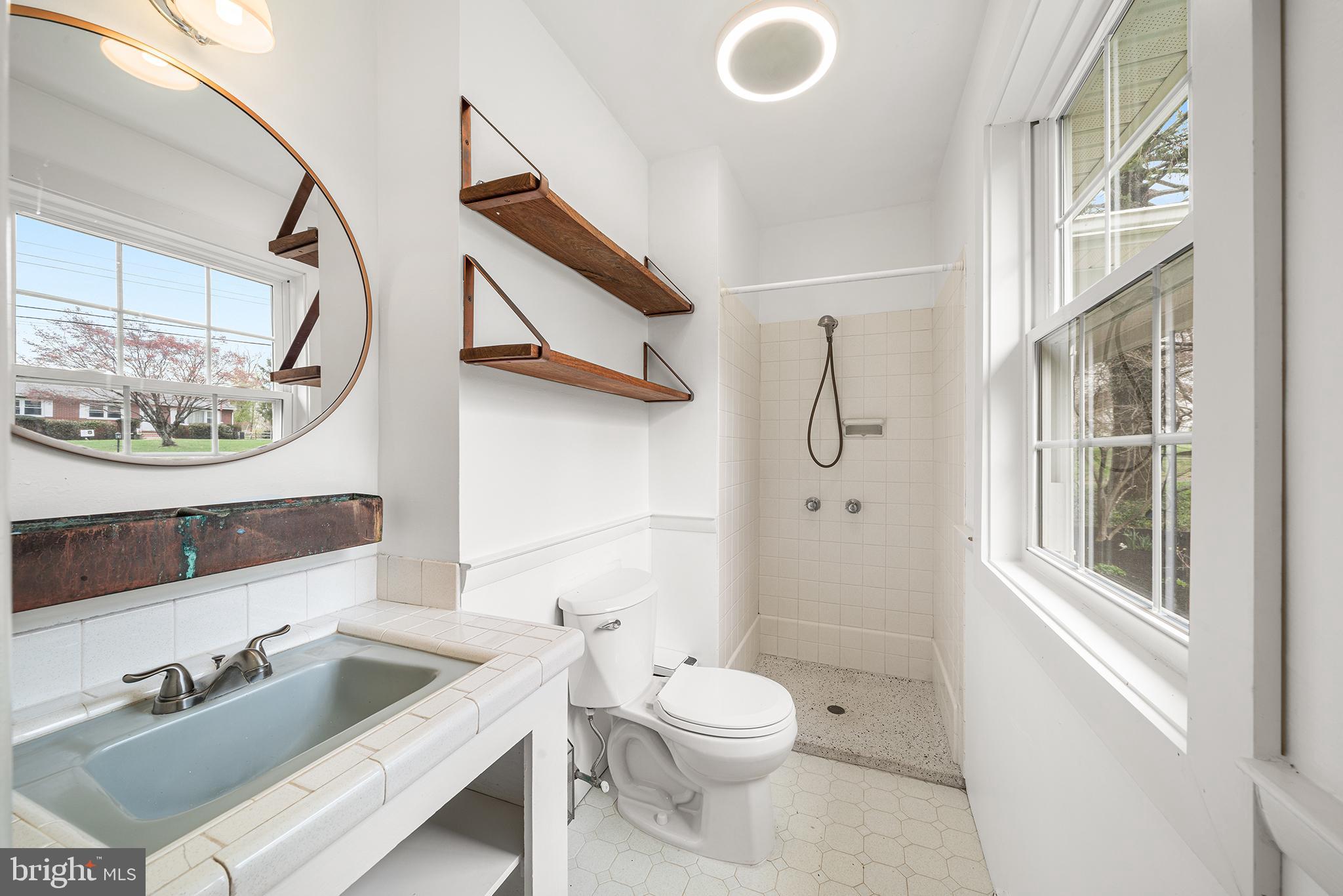 NEW HOPE HILLS - Residential