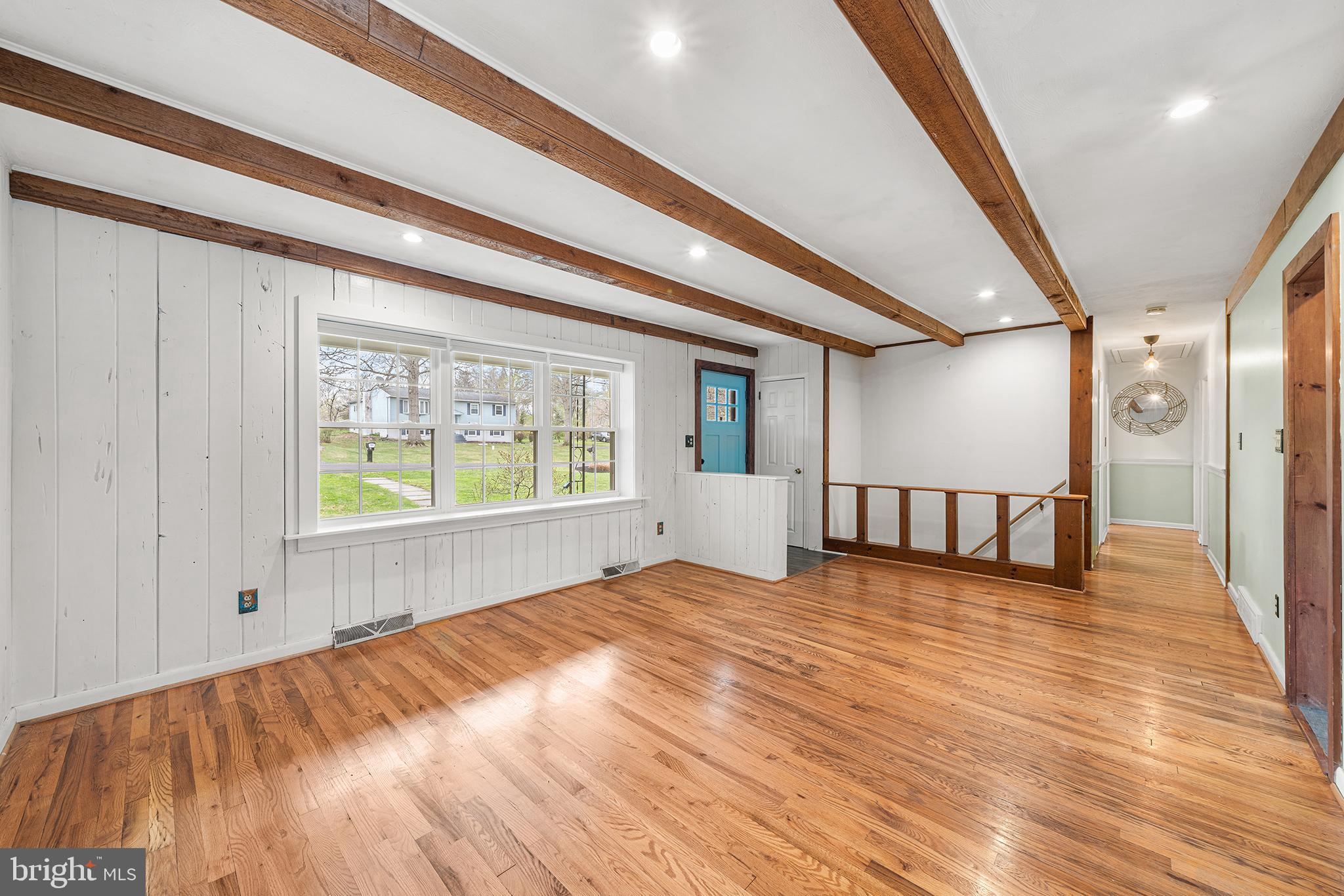 NEW HOPE HILLS - Residential