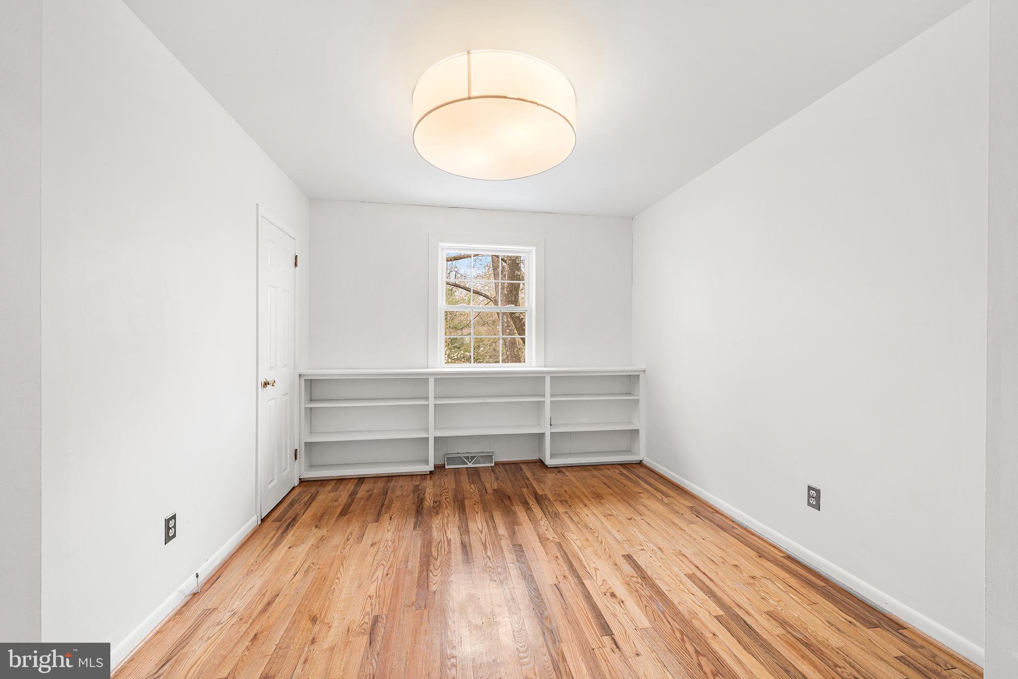 NEW HOPE HILLS - Residential