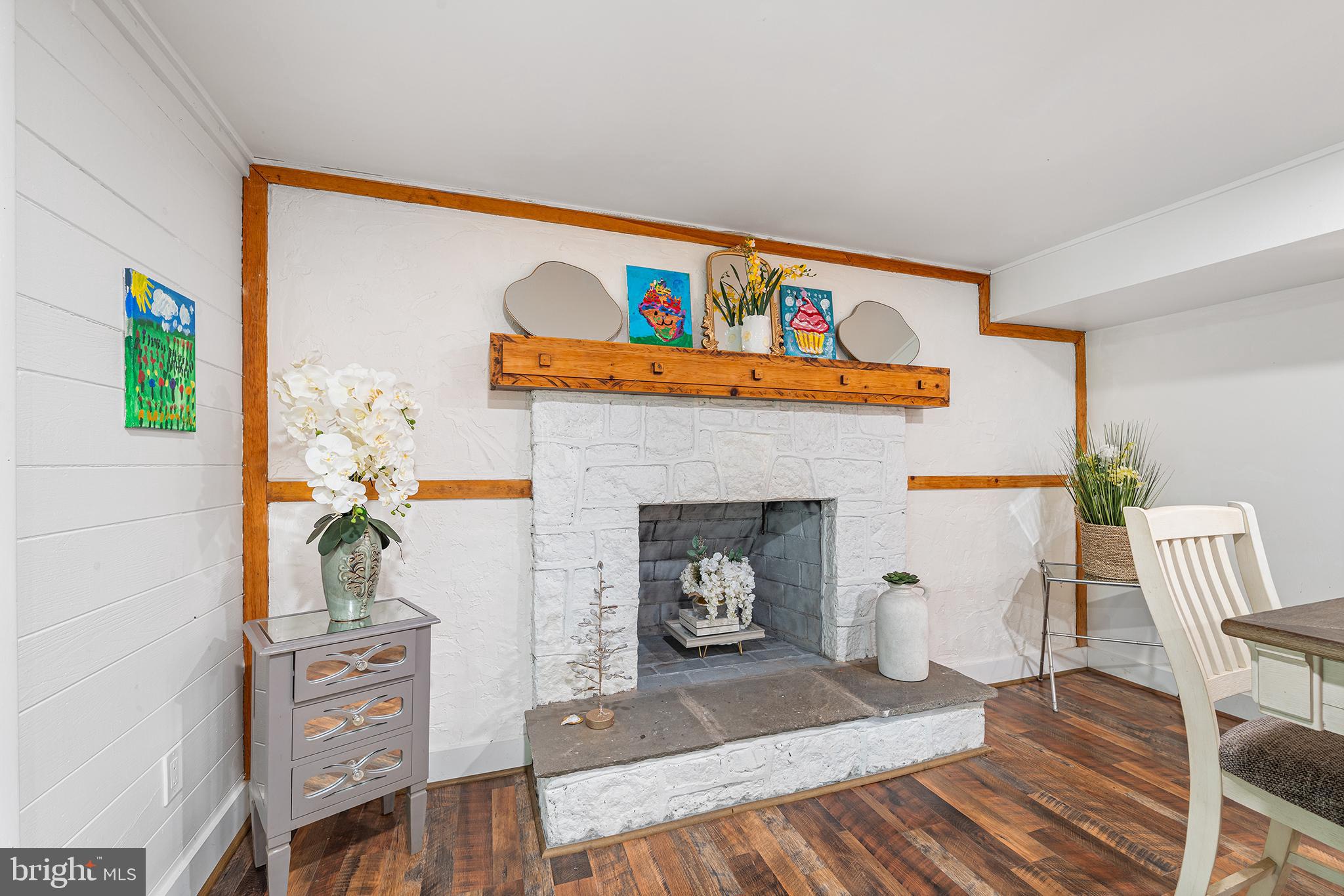 NEW HOPE HILLS - Residential