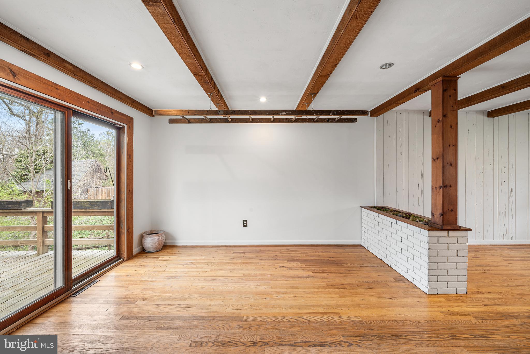 NEW HOPE HILLS - Residential