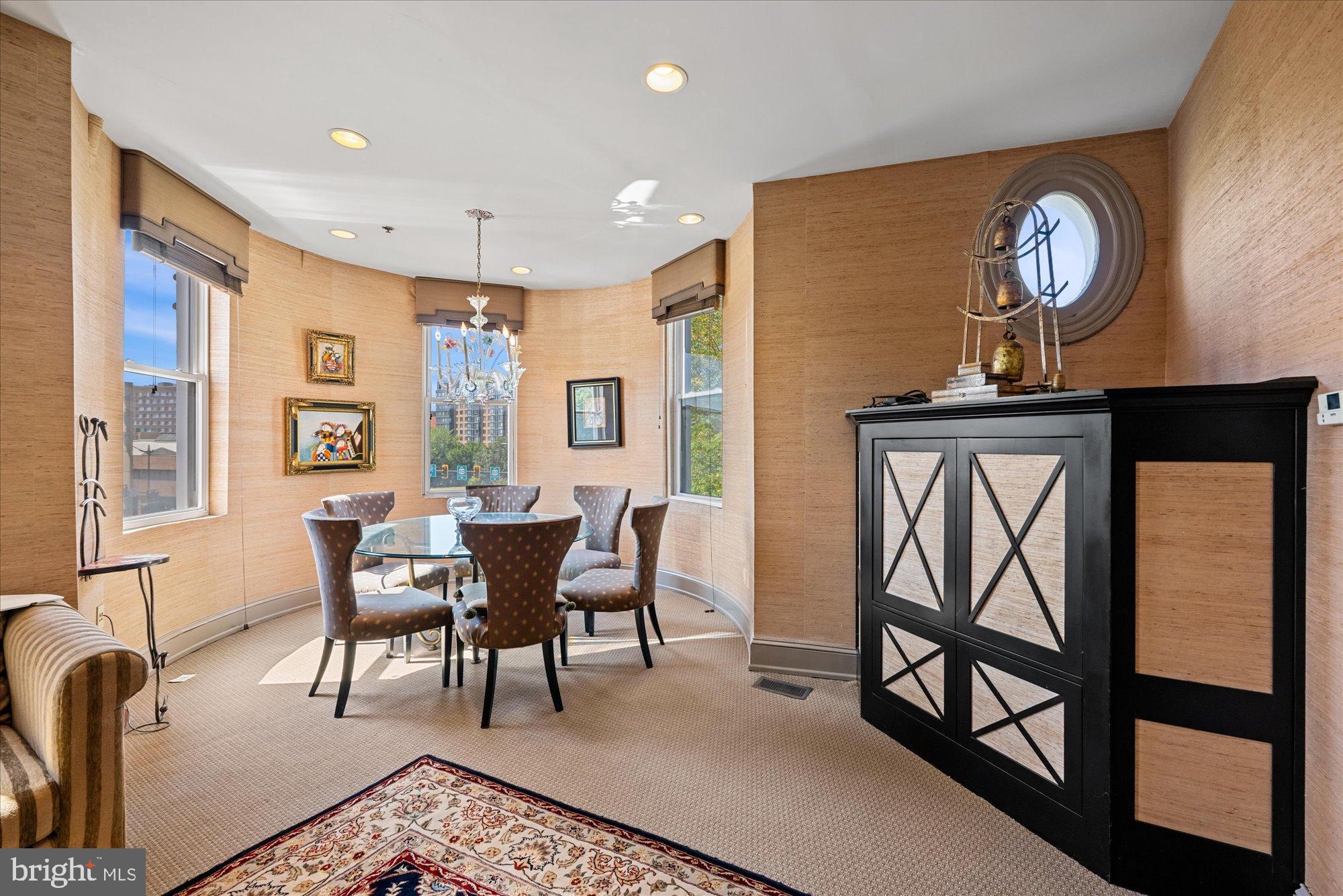 MOUNT VERNON TRIANGLE - Commercial Sale