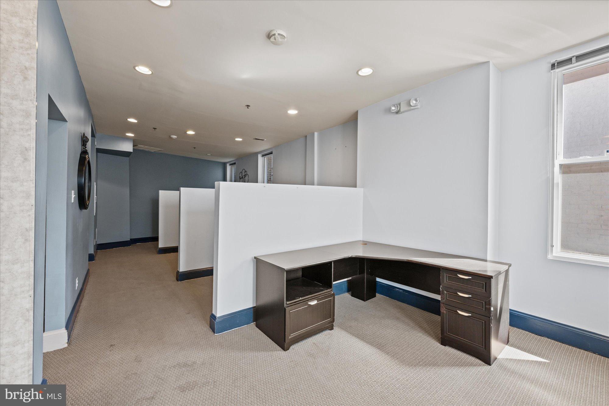 MOUNT VERNON TRIANGLE - Commercial Sale