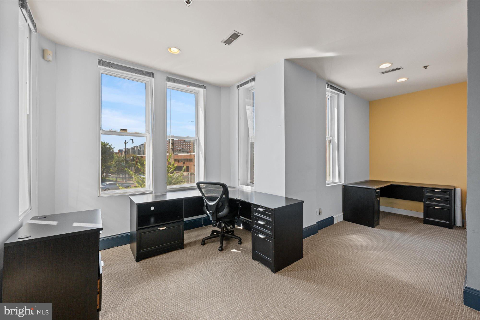 MOUNT VERNON TRIANGLE - Commercial Sale