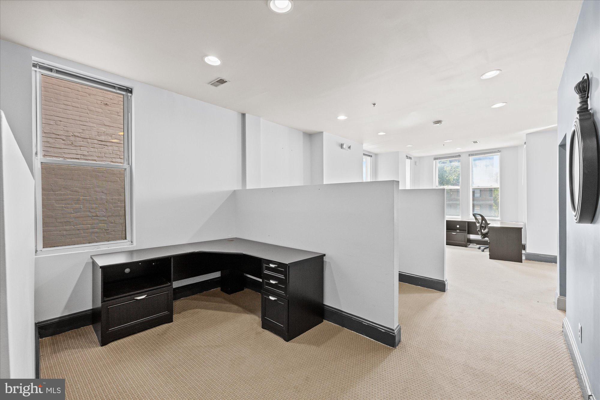 MOUNT VERNON TRIANGLE - Commercial Sale