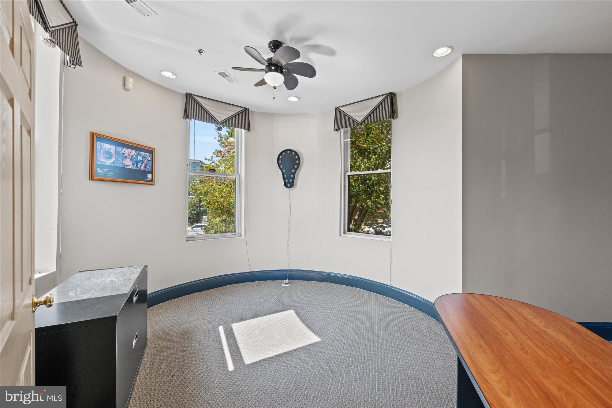 MOUNT VERNON TRIANGLE - Commercial Sale