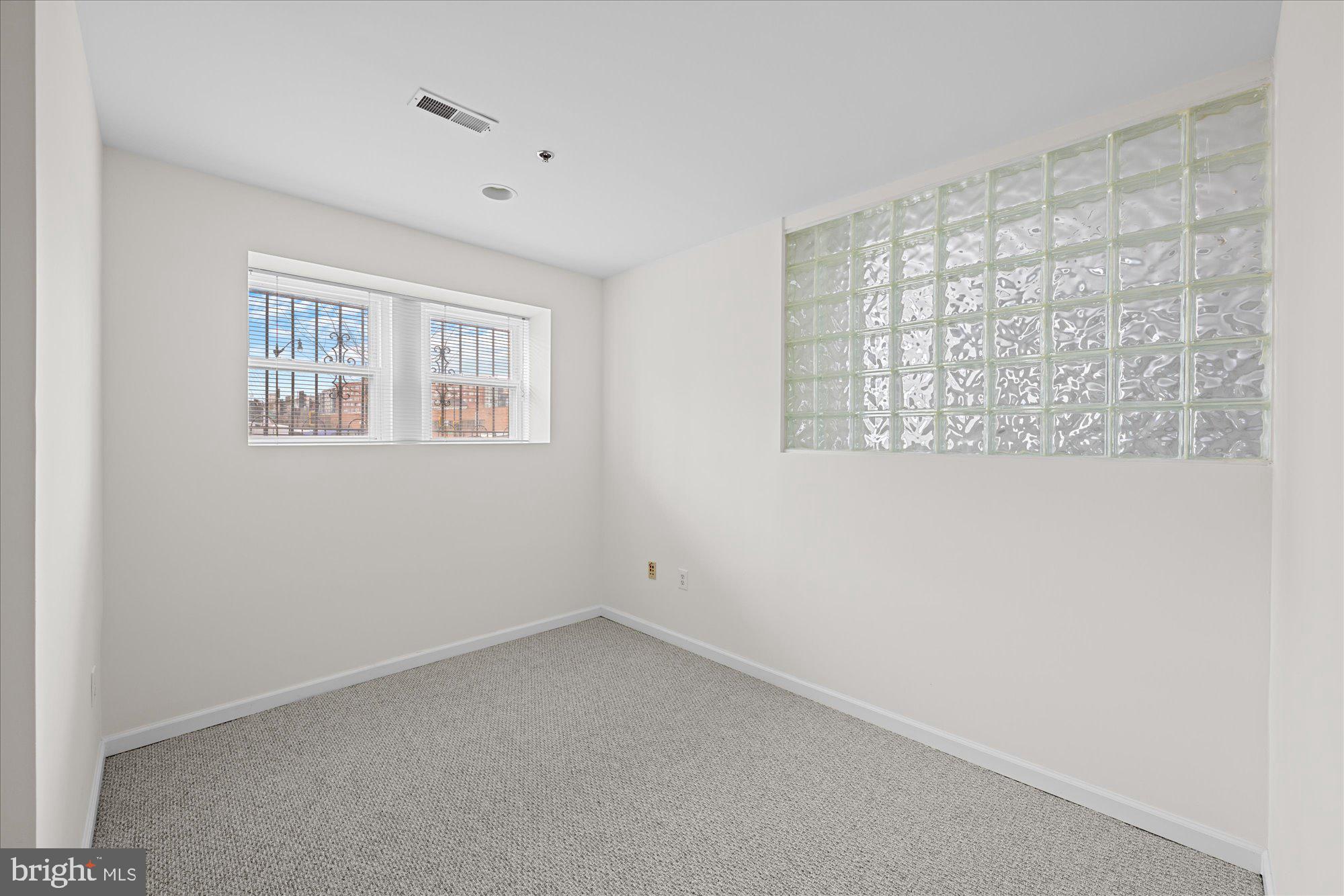 MOUNT VERNON TRIANGLE - Commercial Sale