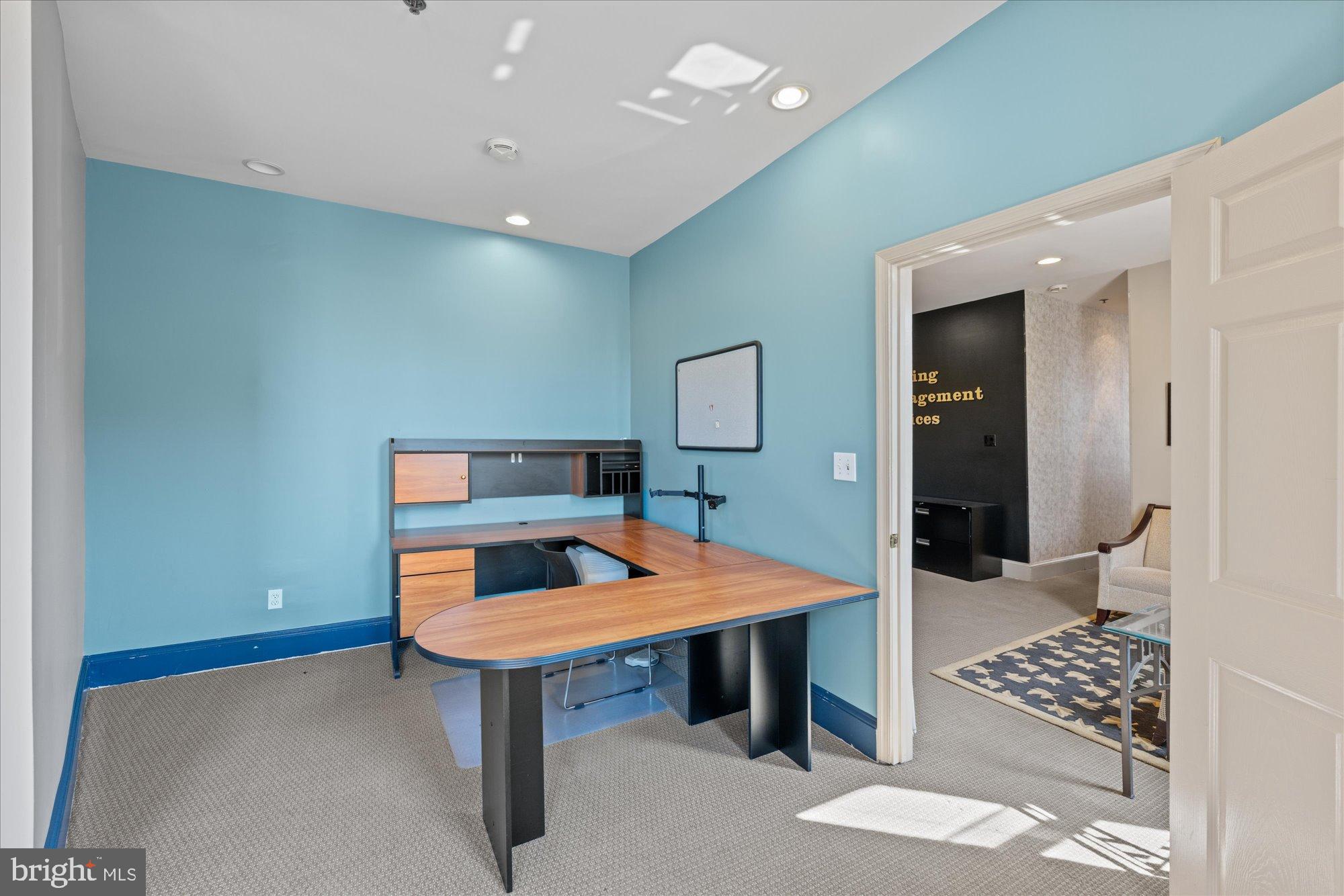 MOUNT VERNON TRIANGLE - Commercial Sale