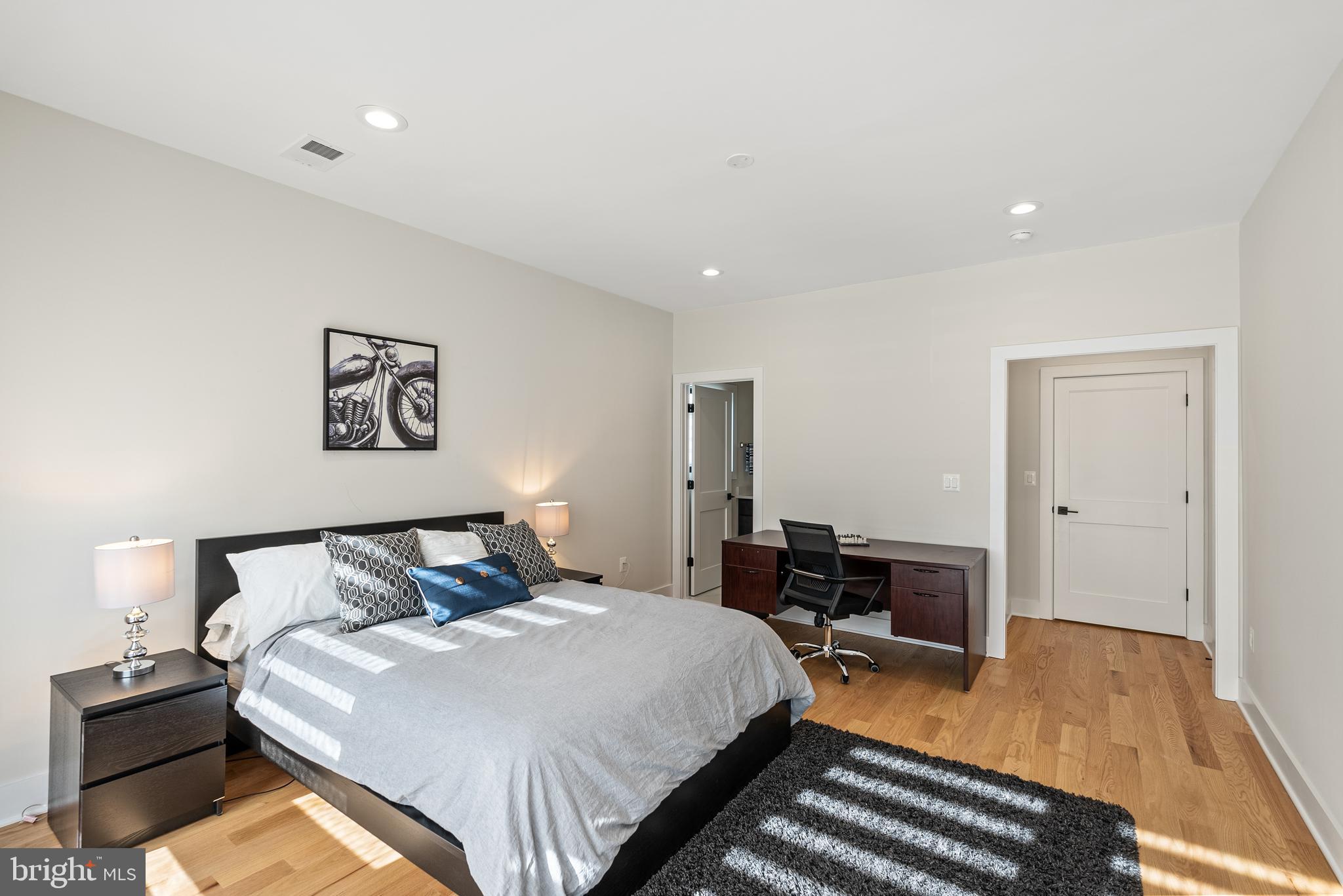 ROSEMONT - Residential