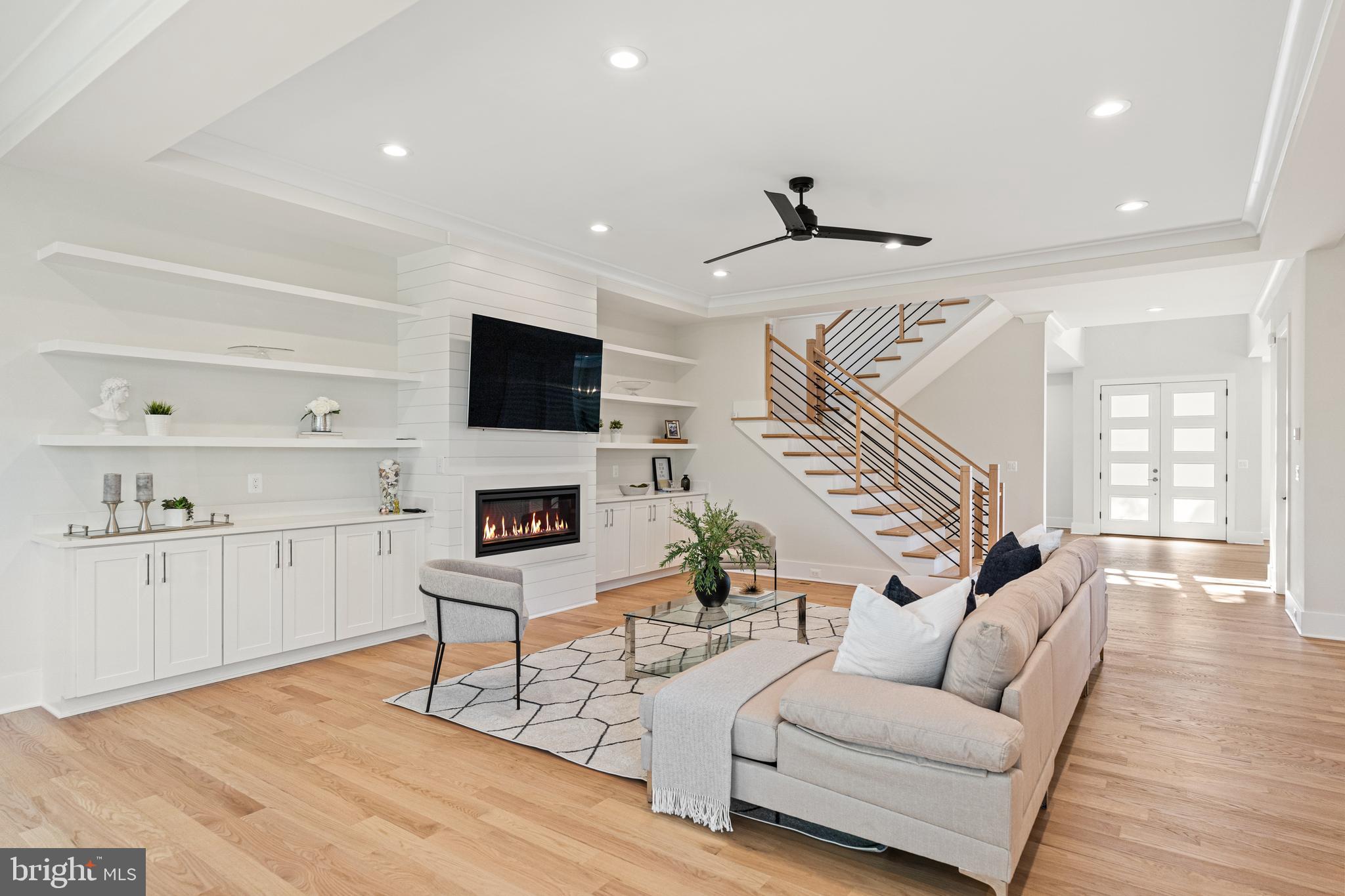 ROSEMONT - Residential