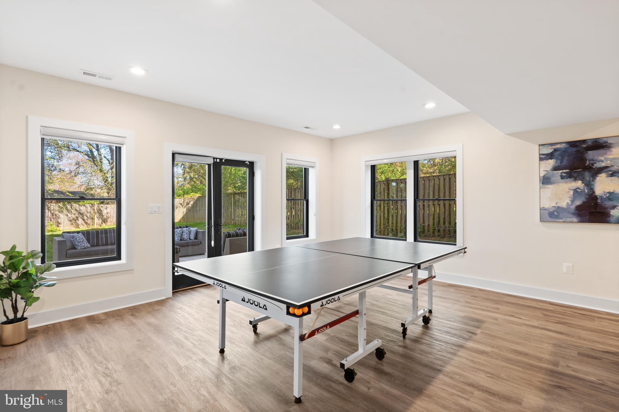 ROSEMONT - Residential