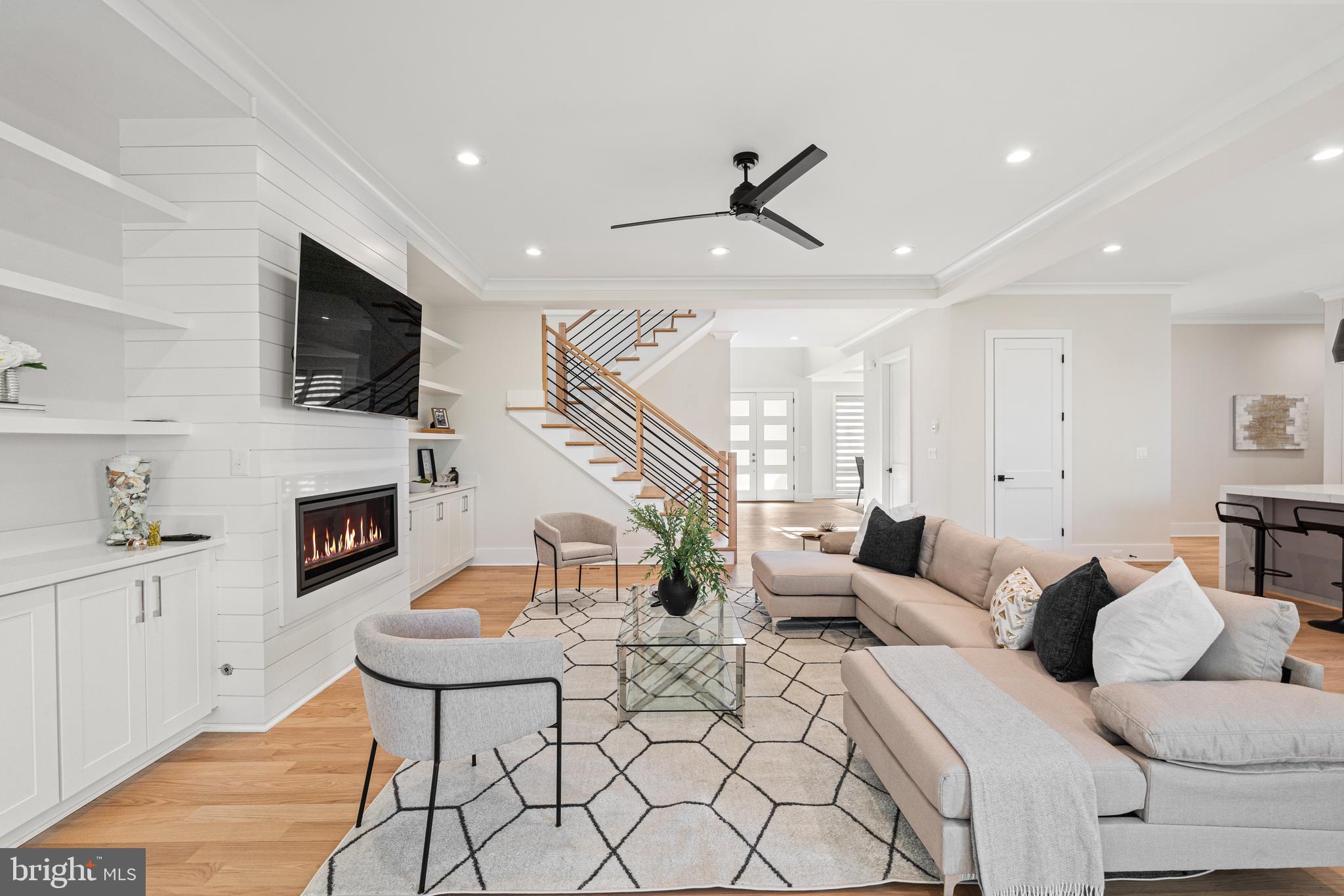 ROSEMONT - Residential