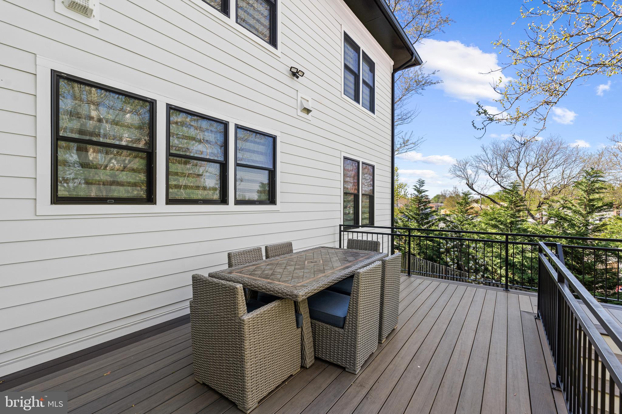 ROSEMONT - Residential