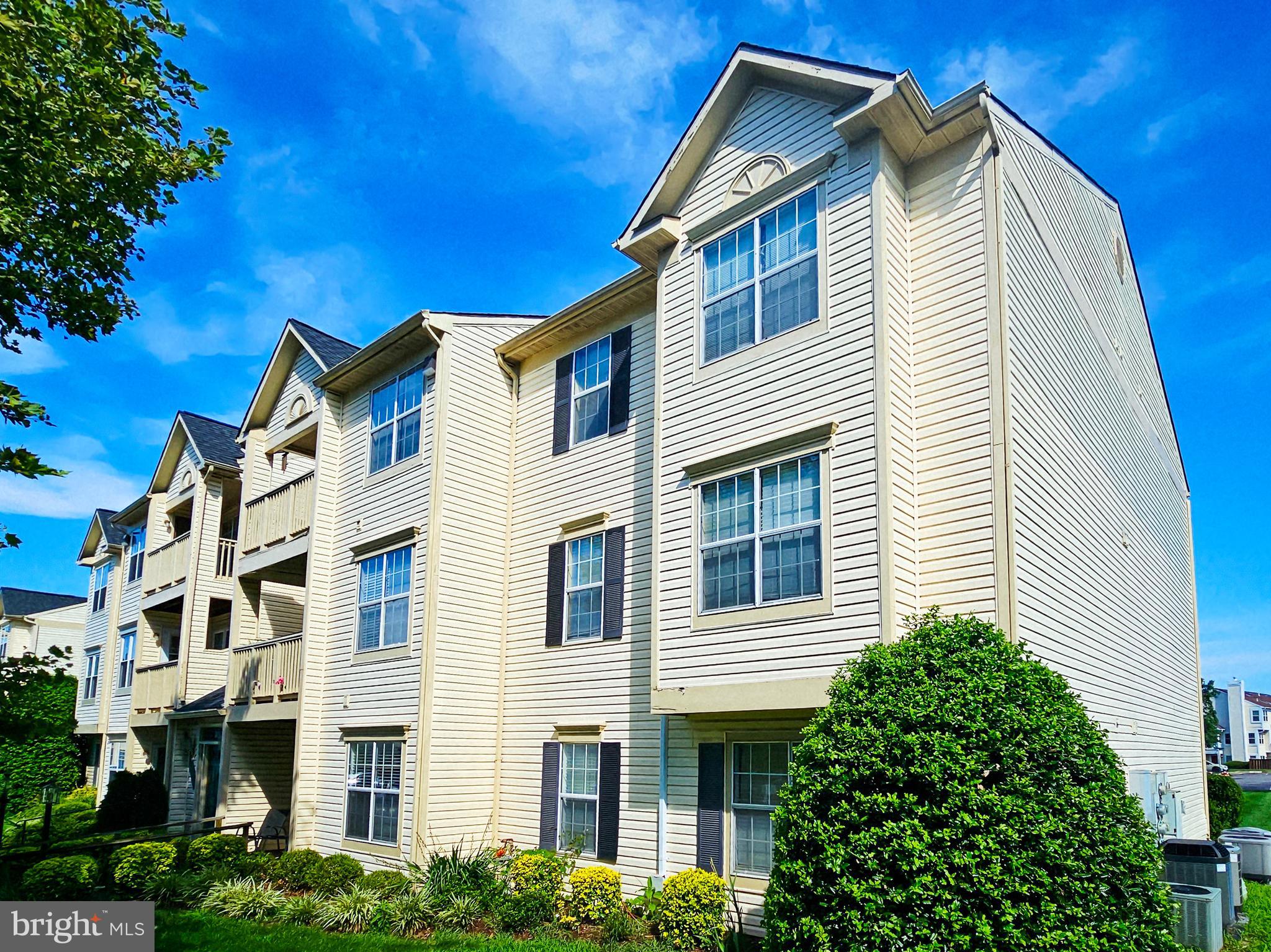 Home has been freshly painted, move in condition. Patio level condo. Property has 2 bedrooms, 2 bath, fire place and a lot of community amenities, pool, walking paths, tennis courts etc...... Open floor plan concept. Located just minutes from major corridors and shopping.