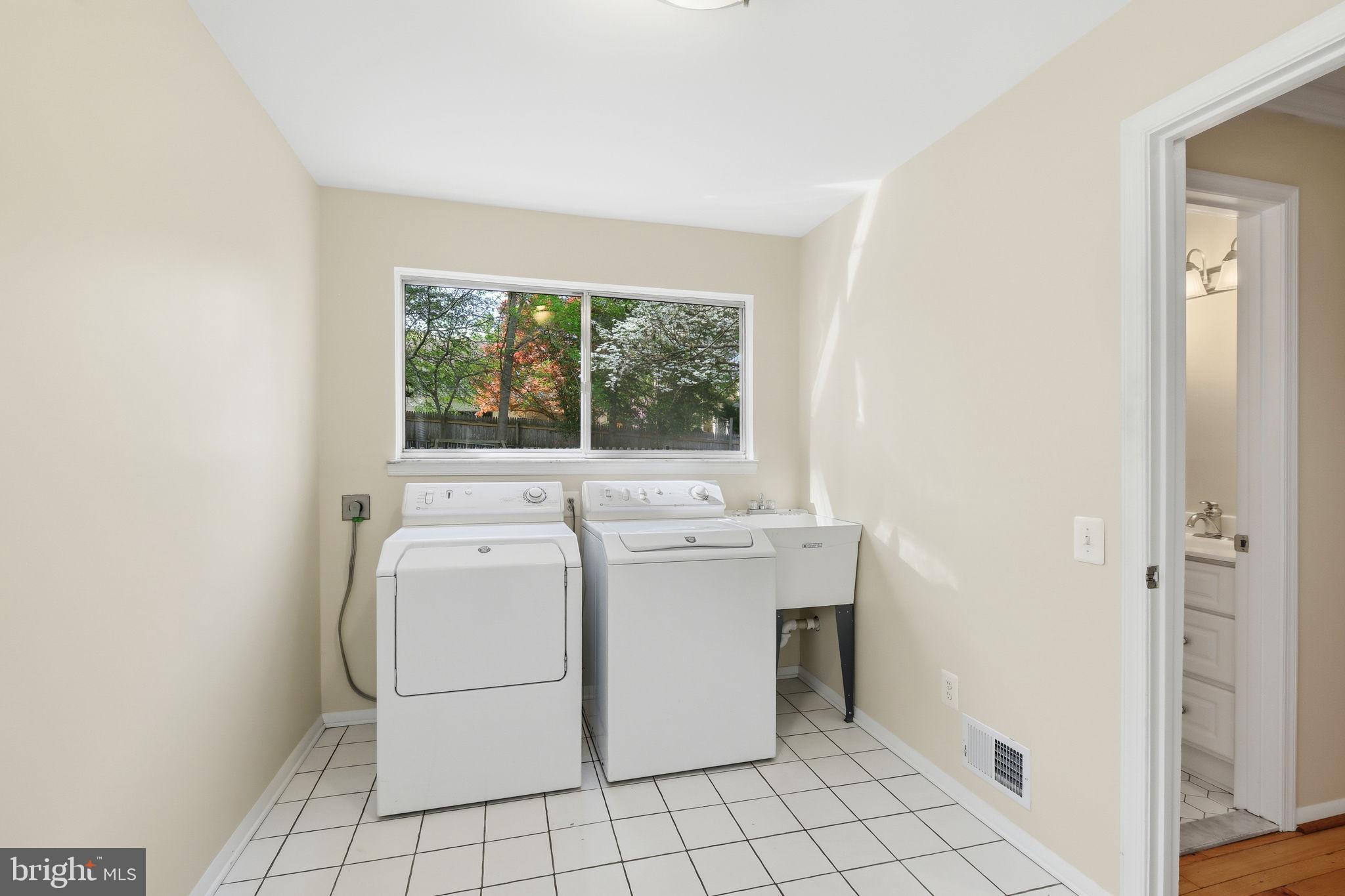 FOX HILLS WEST - Residential