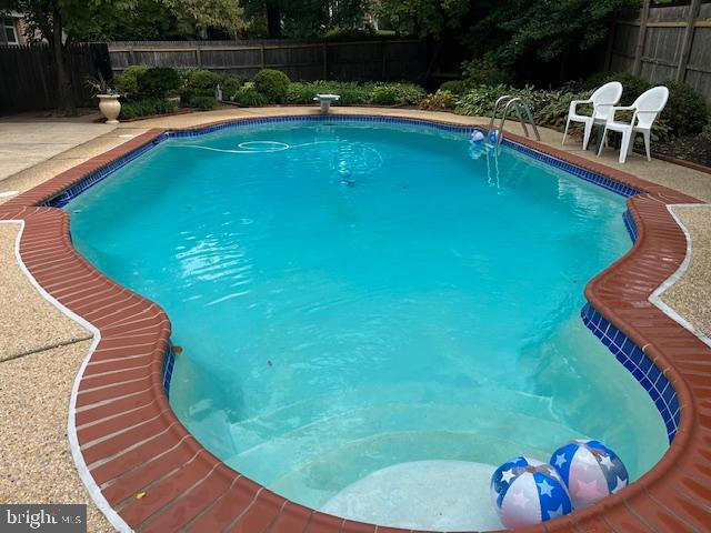 FOX HILLS WEST - Residential