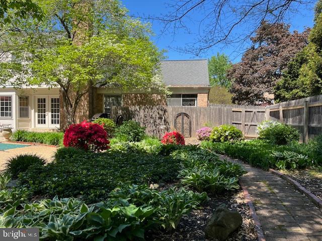 FOX HILLS WEST - Residential