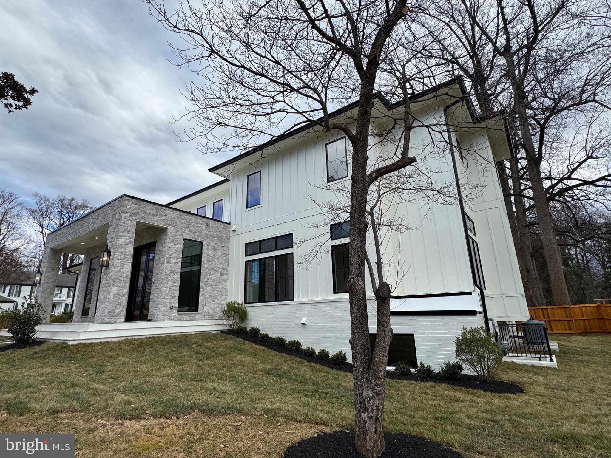 KENWOOD PARK - Residential