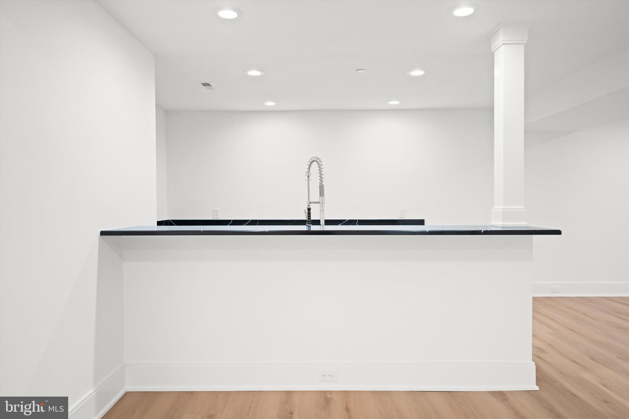 KENWOOD PARK - Residential