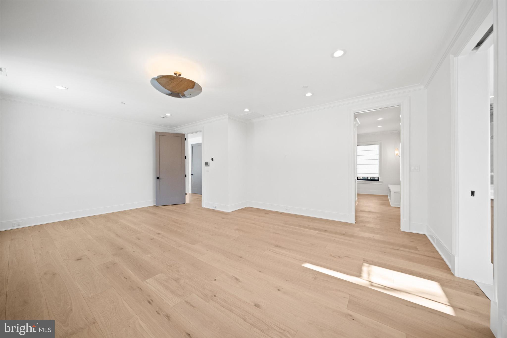 KENWOOD PARK - Residential