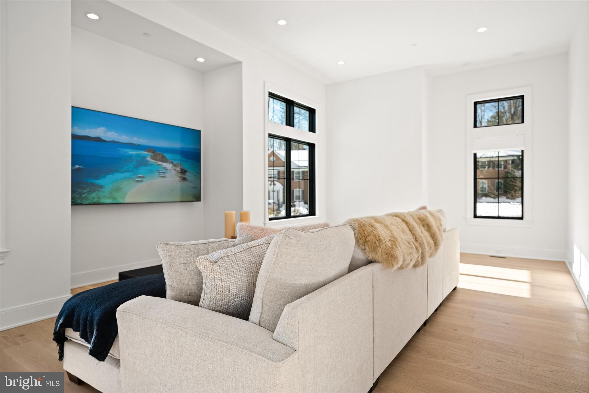 KENWOOD PARK - Residential