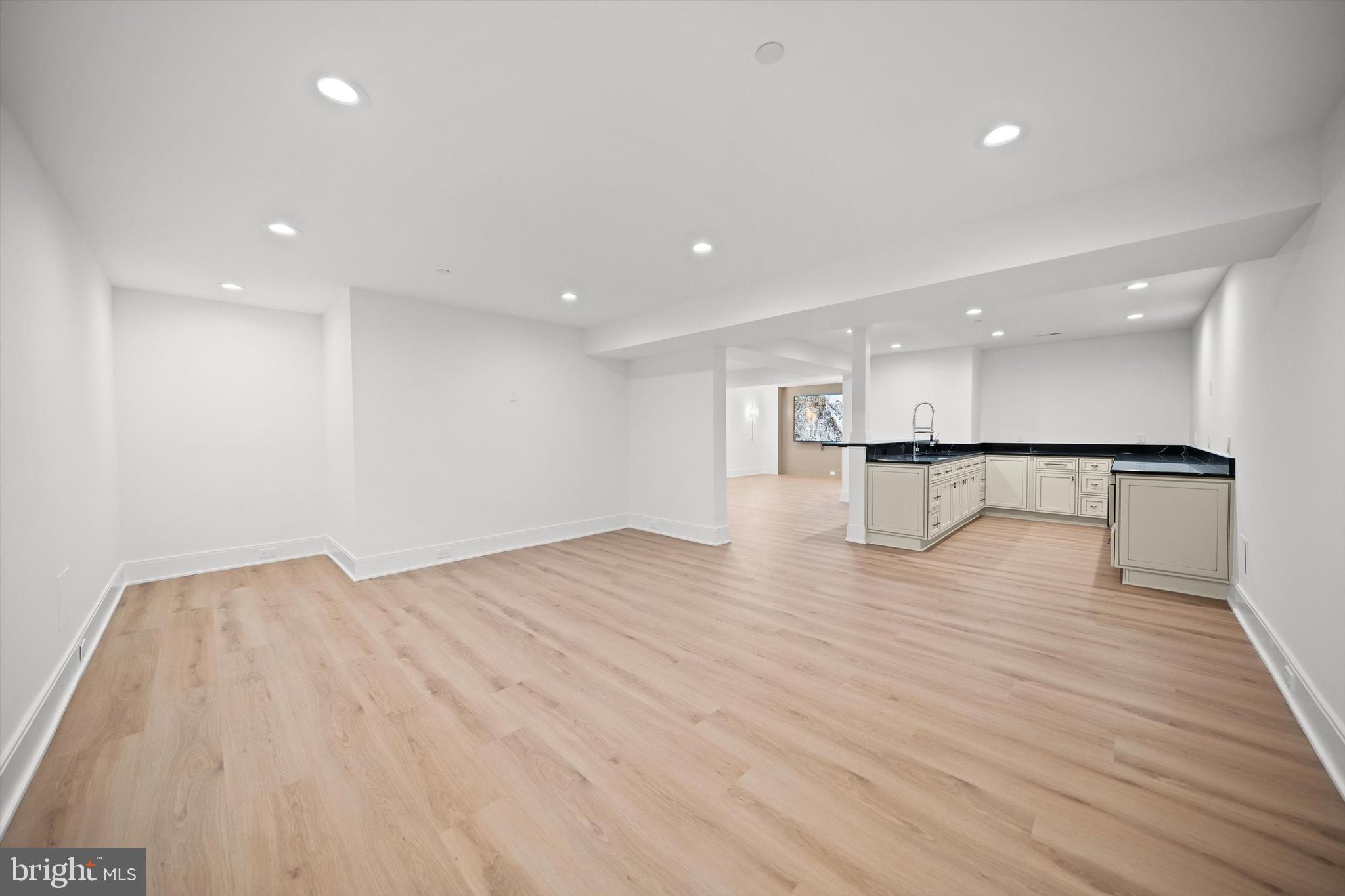 KENWOOD PARK - Residential