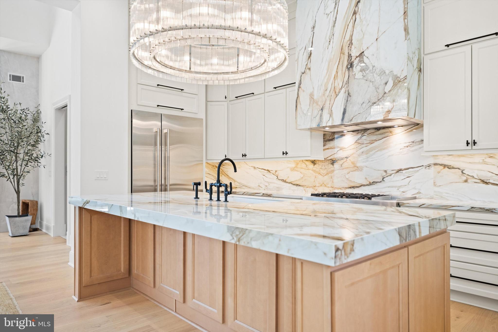 KENWOOD PARK - Residential