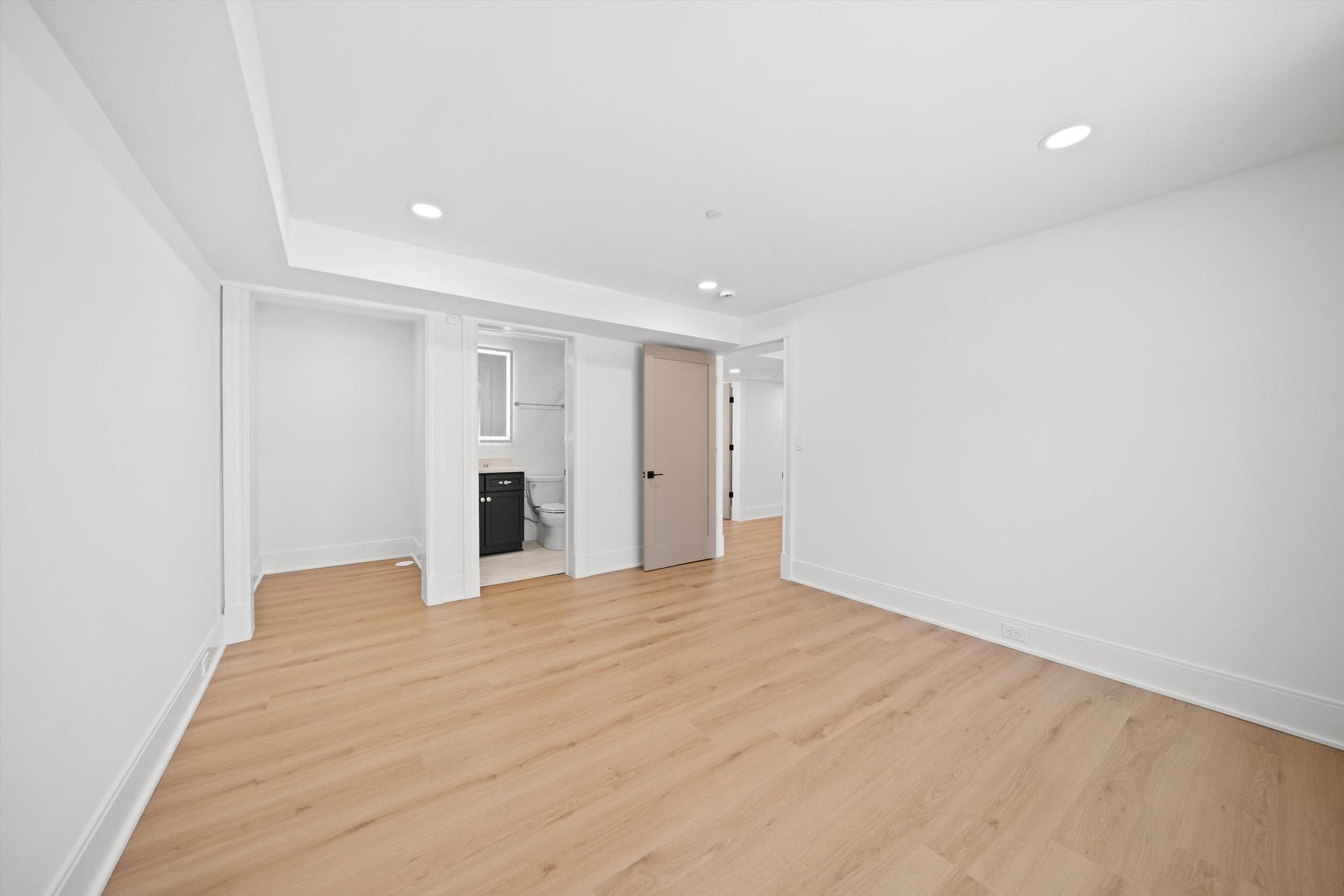 KENWOOD PARK - Residential