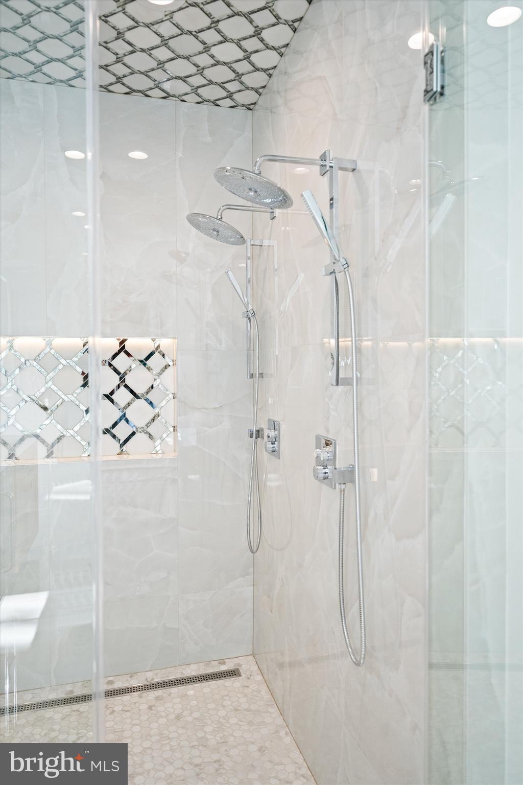 KENWOOD PARK - Residential