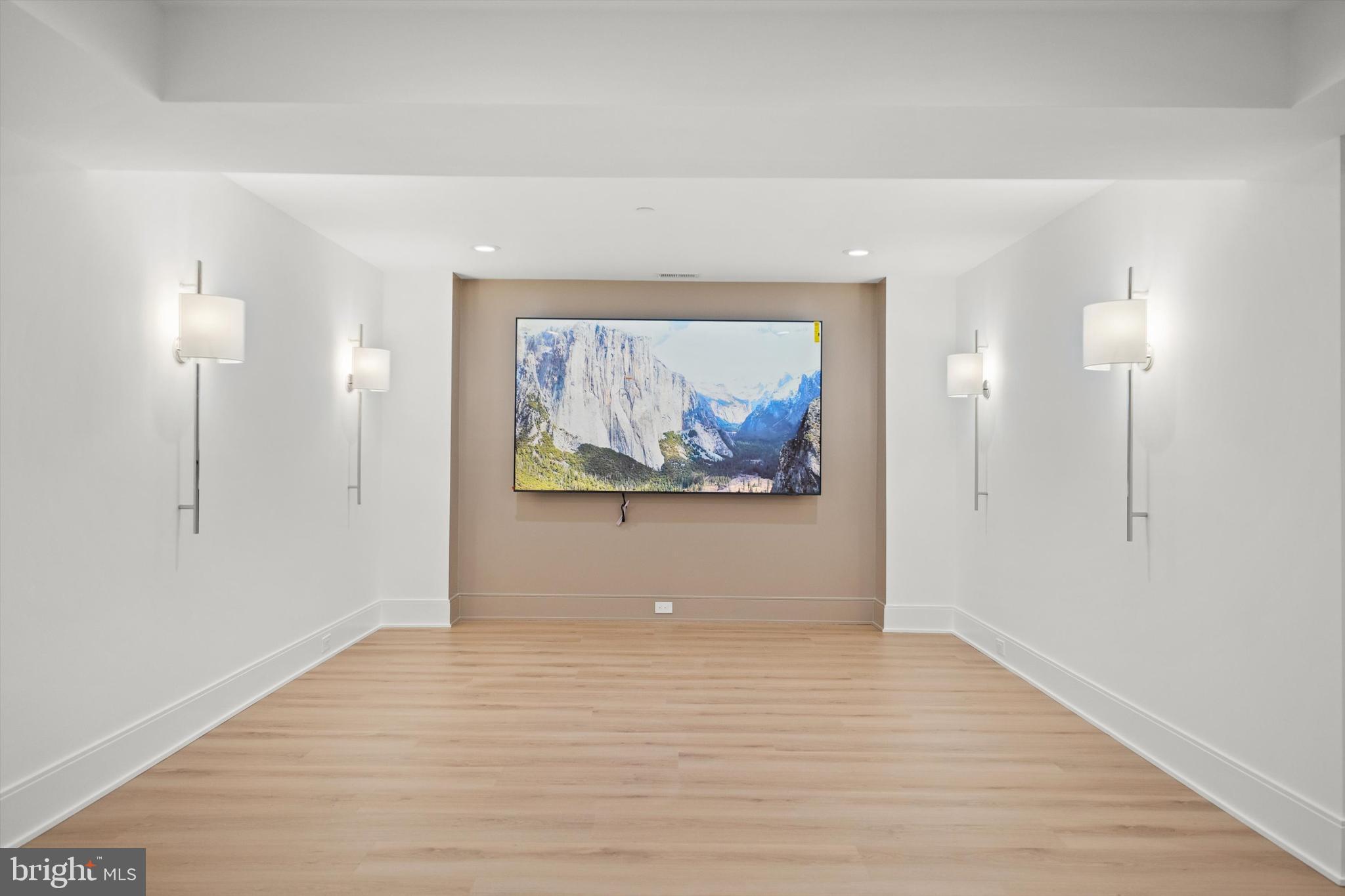 KENWOOD PARK - Residential