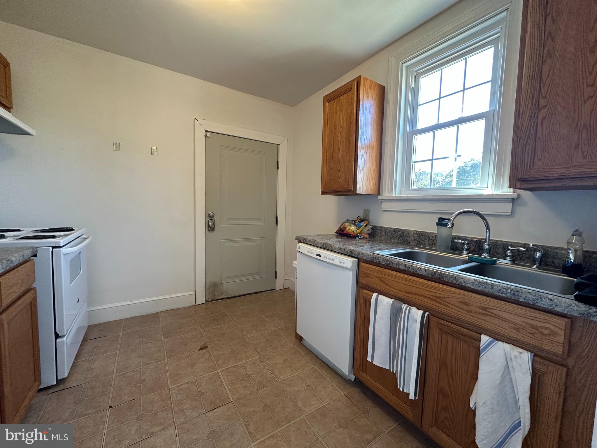 FREDERICKSBURG CITY - Residential Lease