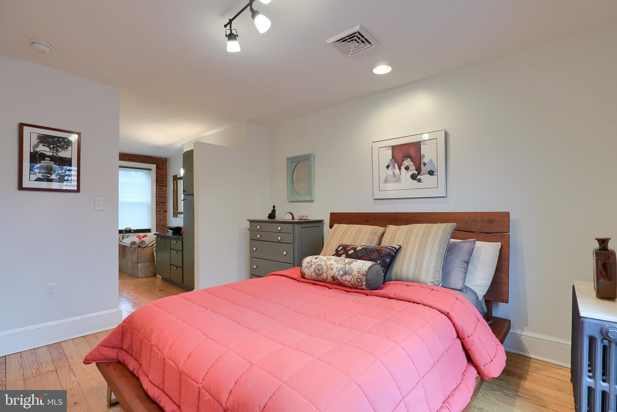 CENTER CITY LANCASTER - Residential