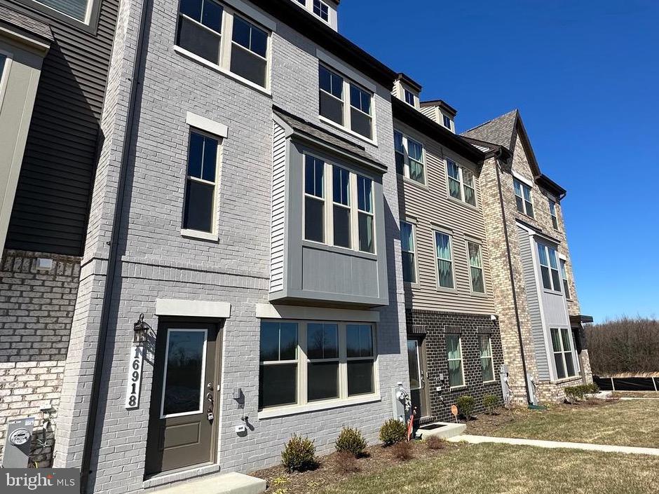 MILL BRANCH CROSSING - Residential Lease