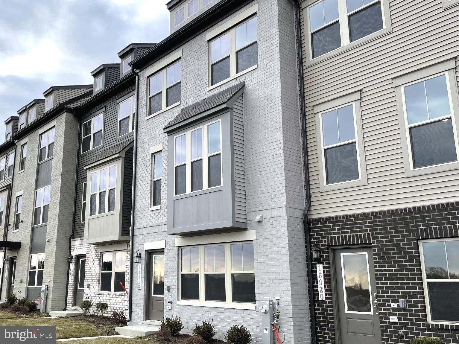 MILL BRANCH CROSSING - Residential Lease