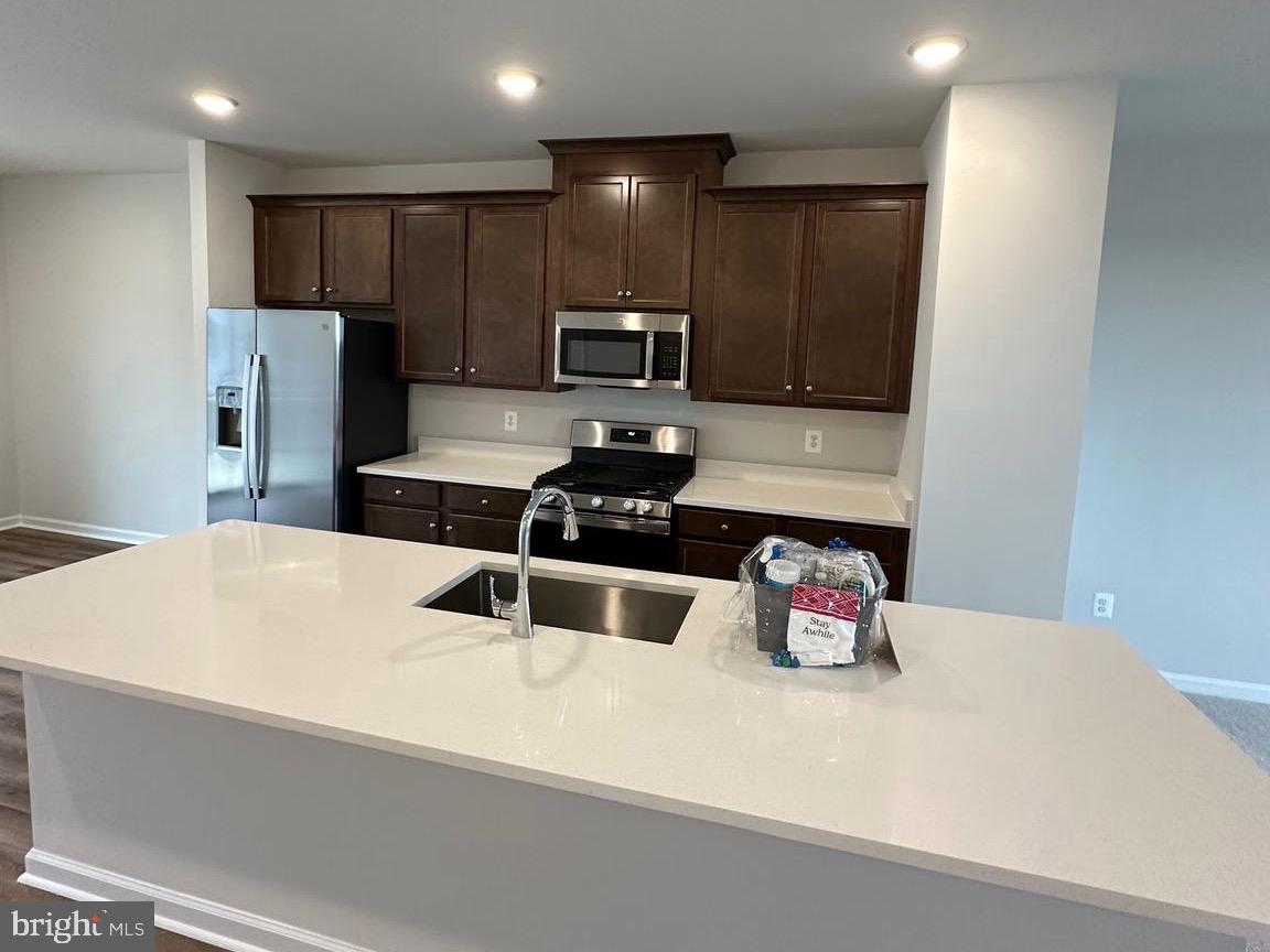 MILL BRANCH CROSSING - Residential Lease