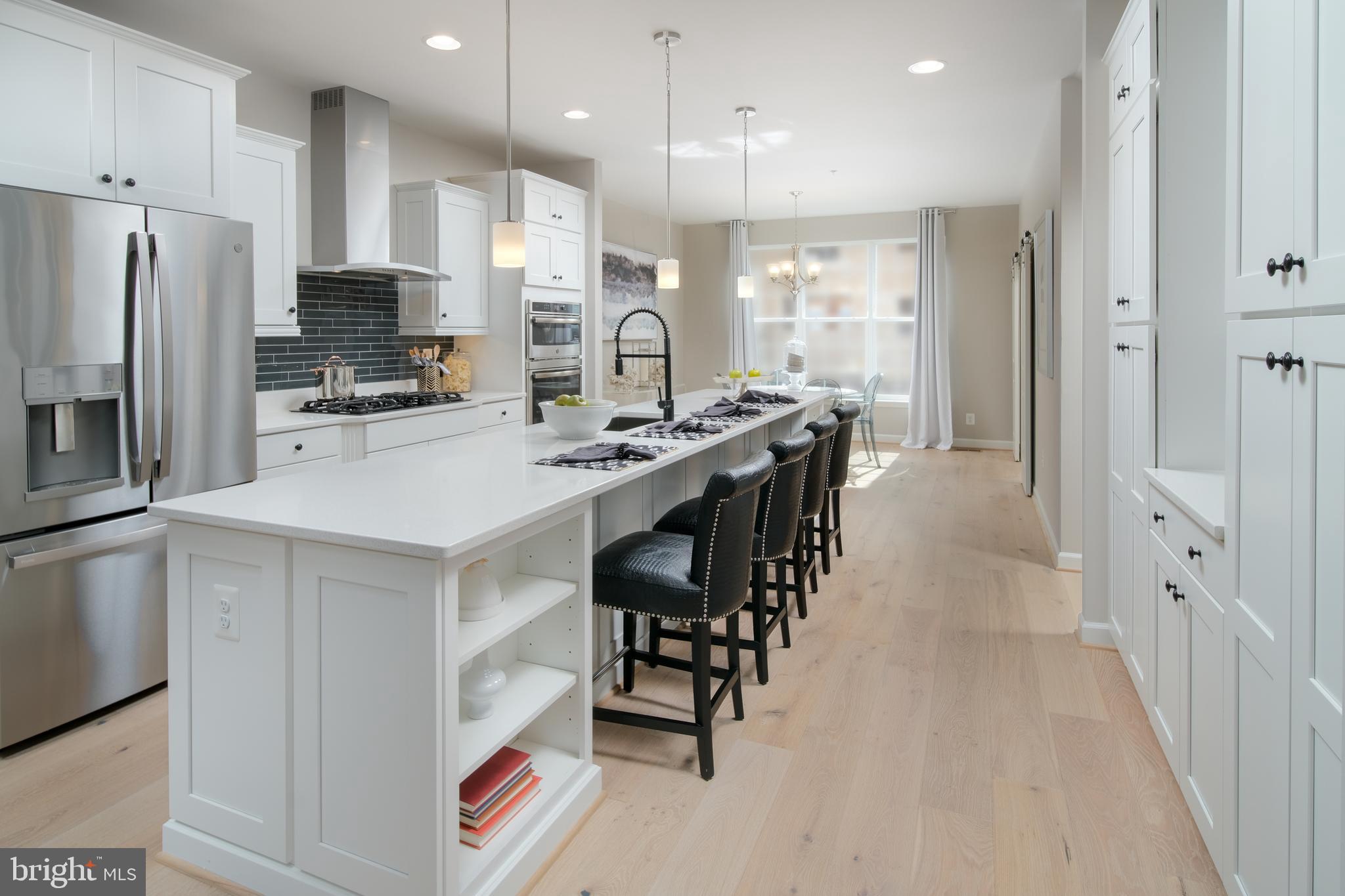 ENCLAVE AT FAIR LAKES - Residential