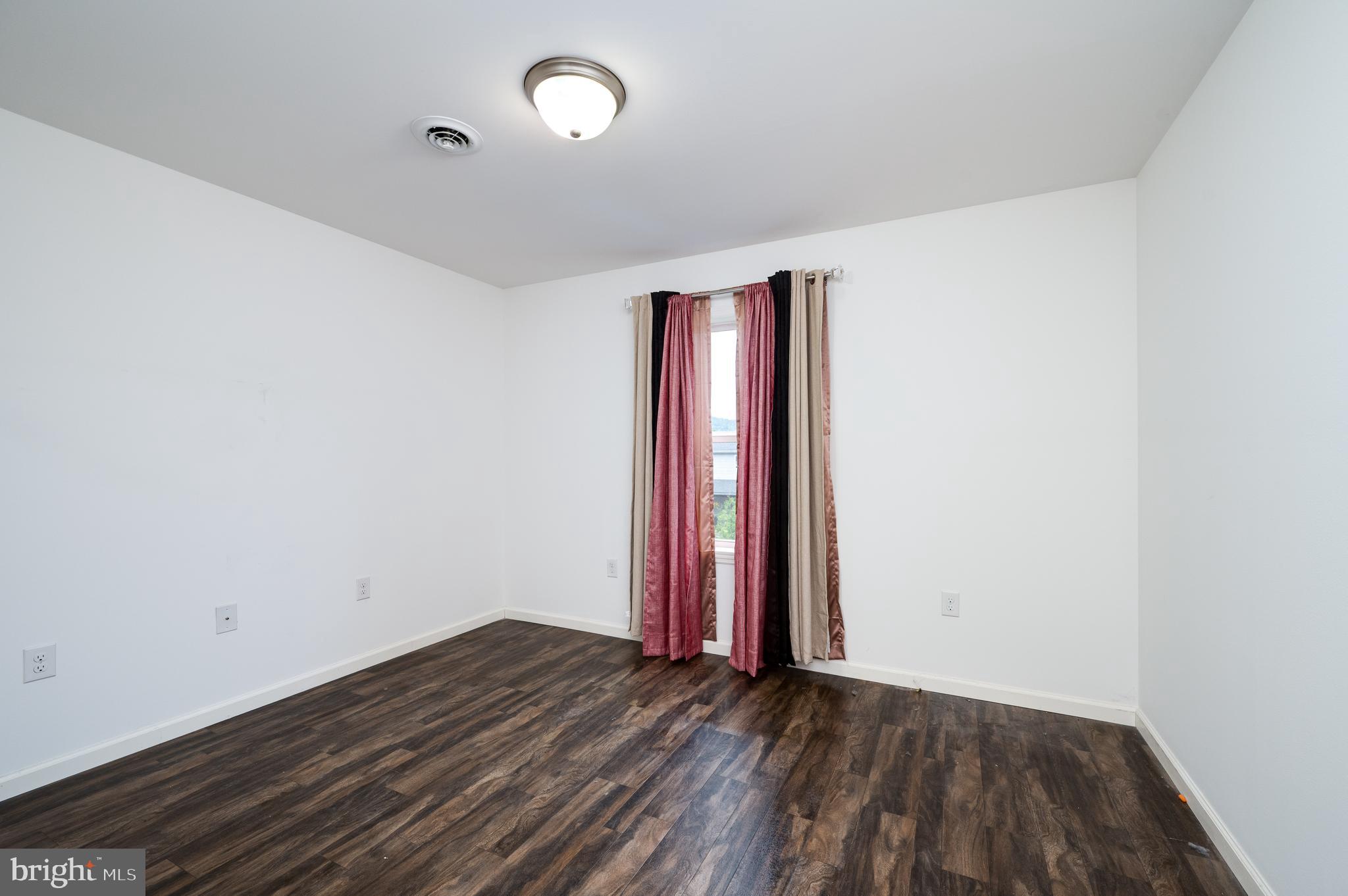 MILLMONT - Residential