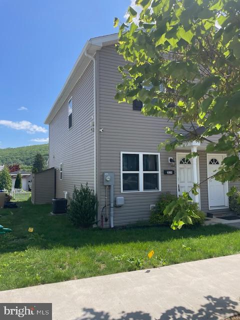 319 CRESTMONT STREET