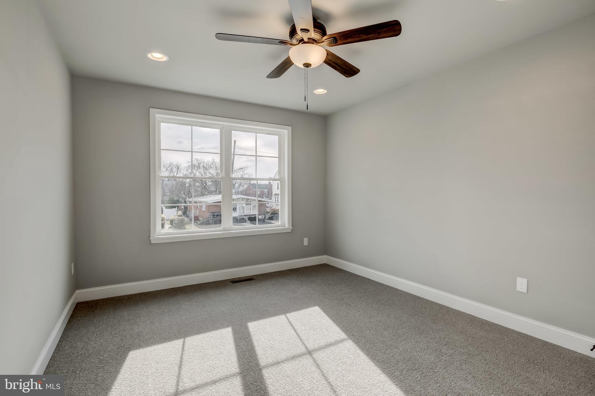 RIVIERA BEACH - Residential