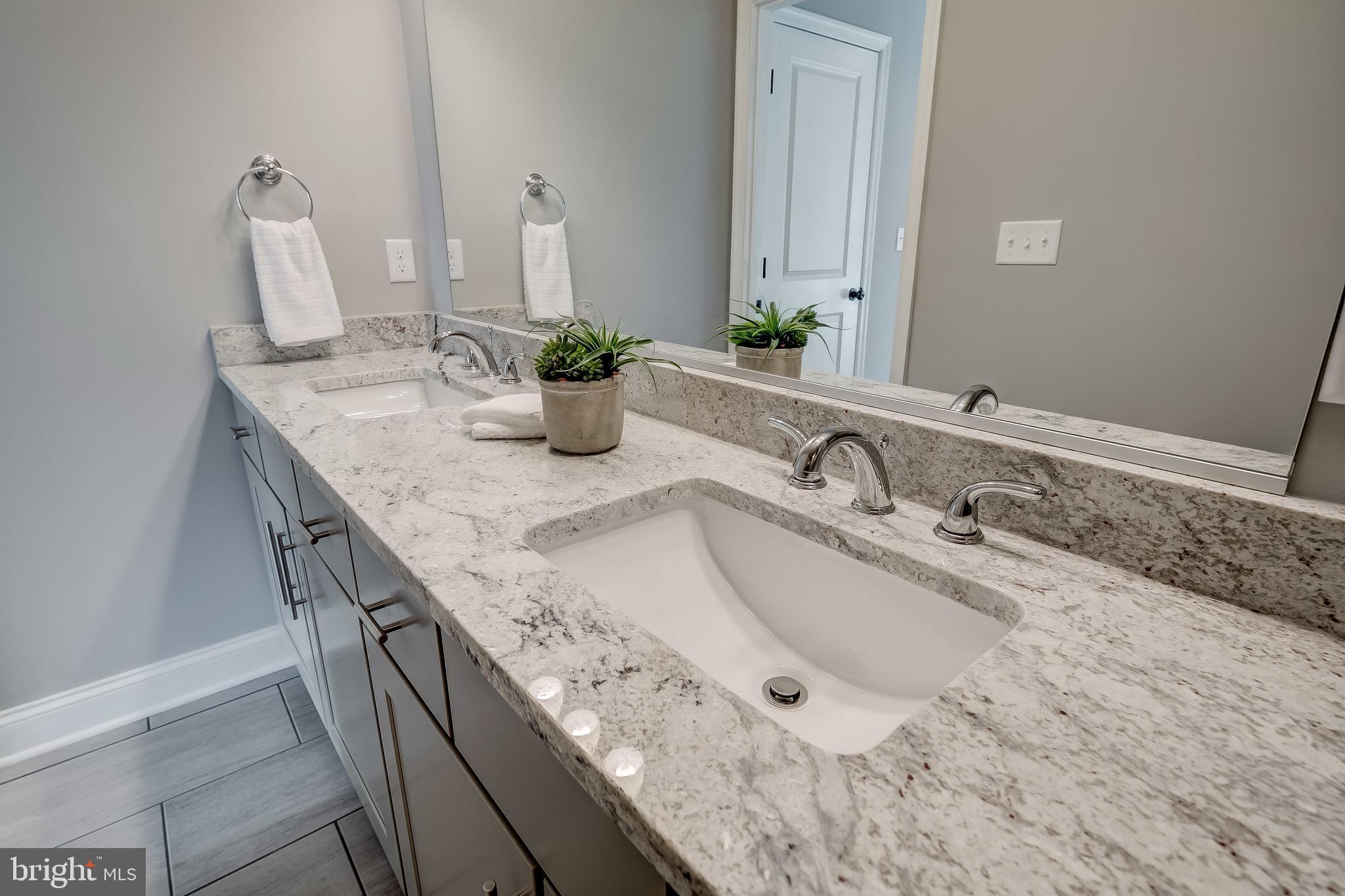 RIVIERA BEACH - Residential