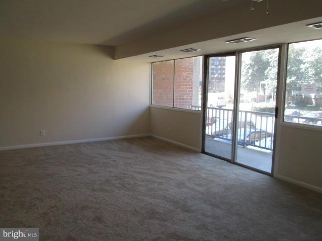 THE SEASONS - Residential