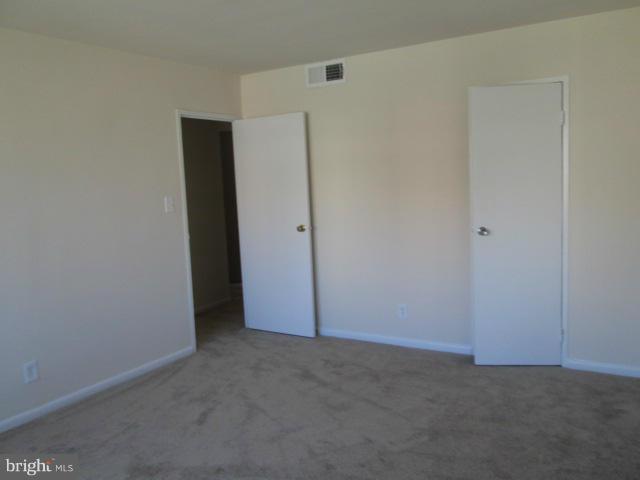 THE SEASONS - Residential