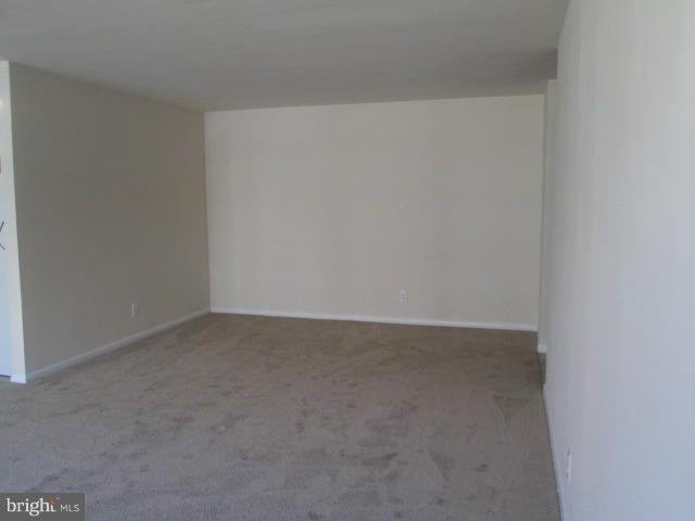 THE SEASONS - Residential