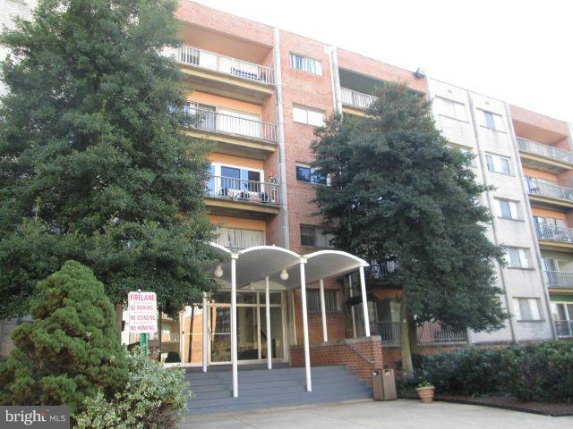 THE SEASONS - Residential