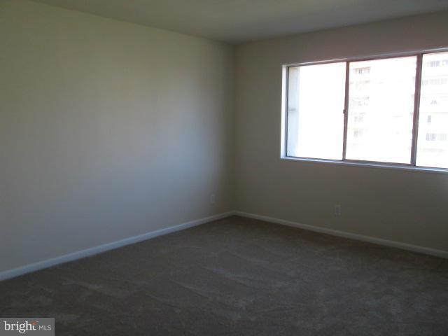 THE SEASONS - Residential