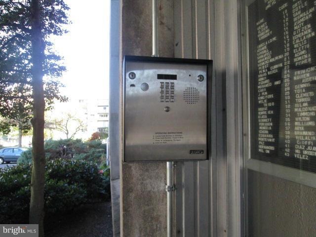 THE SEASONS - Residential