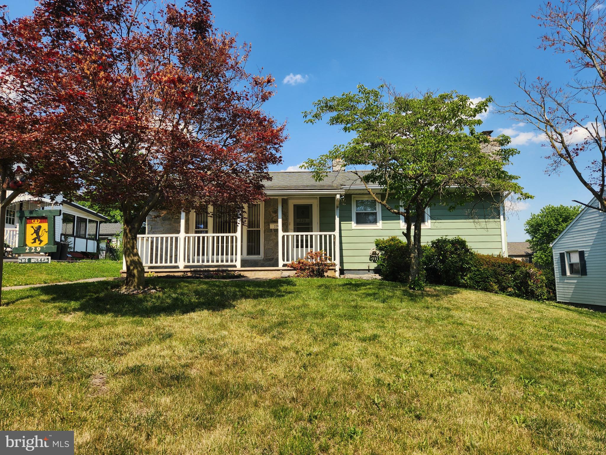 229 N MAPLE STREET